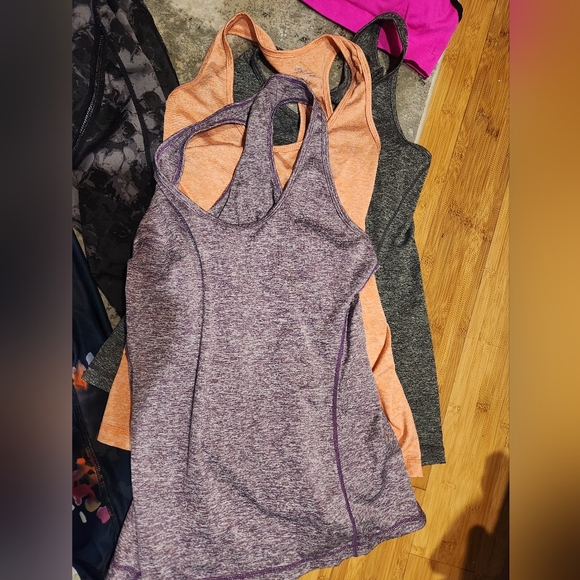 Lot Work out bras, yoga pants, leggings, tanks BULK LOT medium Vs Pink - Picture 4 of 7